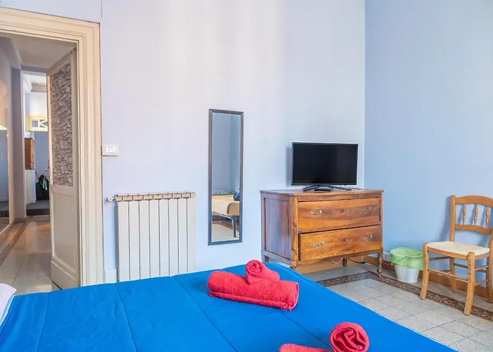 Lion Renting Metro Piramide 3*